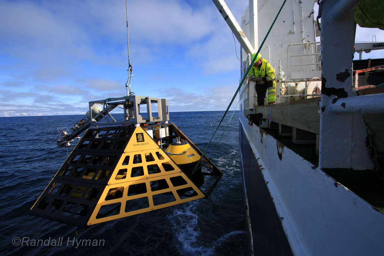 Launching seabed probes